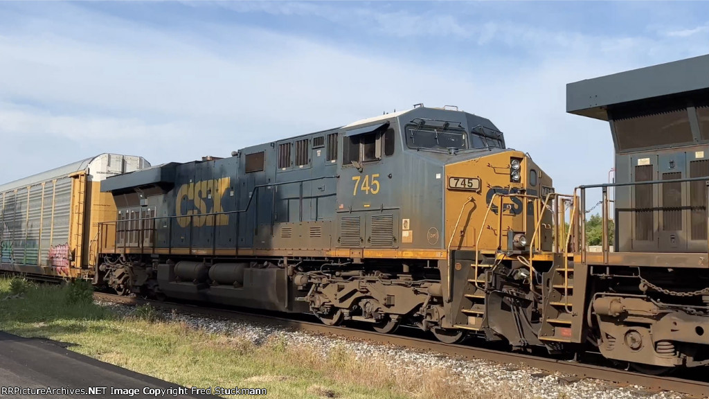 CSX 745